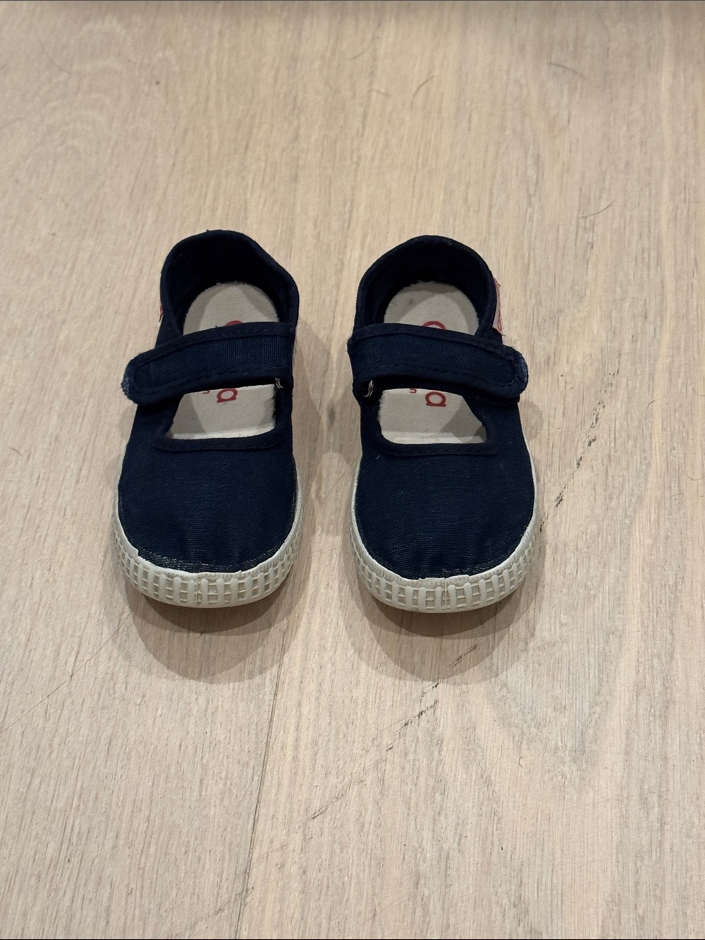 Cienta Navy Mary Jane’s
